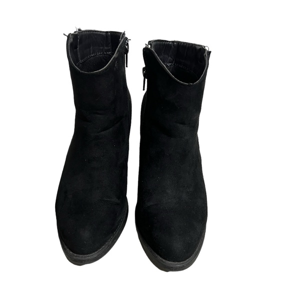 Beatrice Black Suede Bootie Boot Shoe Block Heel with Side Zipper Size 8 - Picture 3 of 6